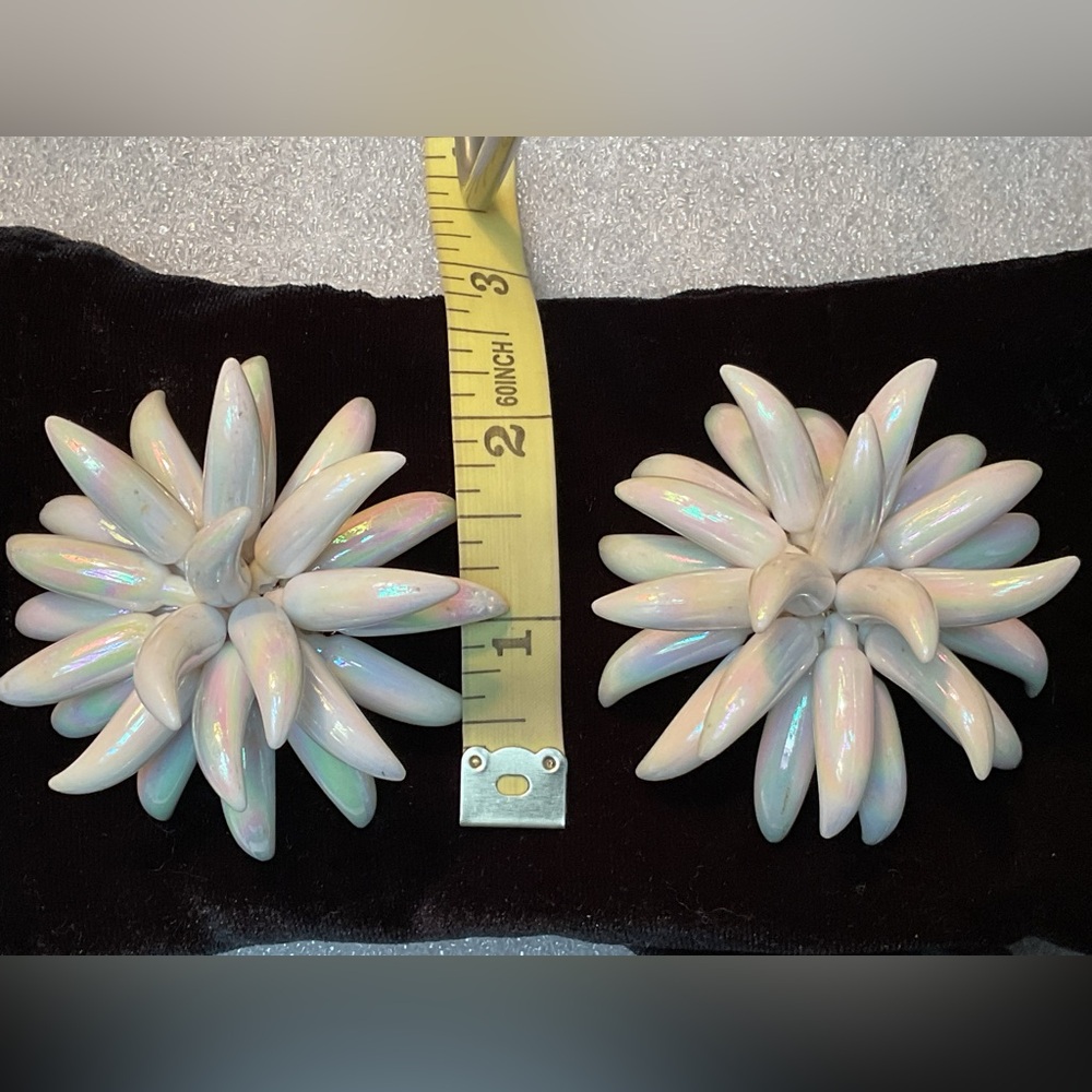 Vintage CLIP iridescent large white flower earrings. EUC